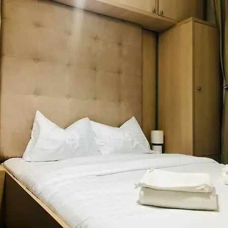 Apartamento Joy Stefan Baciu 10 *